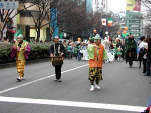 Japanese traditionally dressed up dancers/x{l