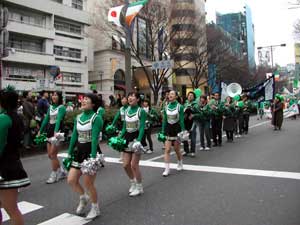 cheer-leading girls/`AK[